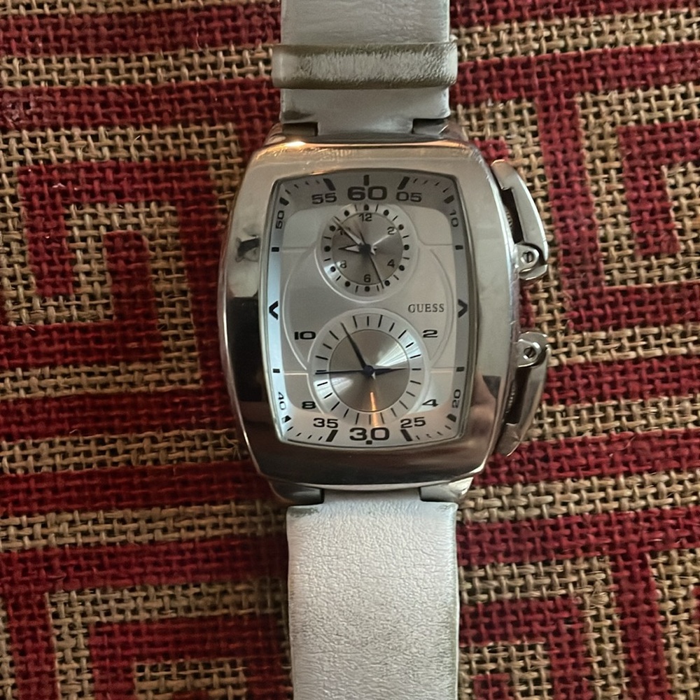 Guess Watch - Picture 2 of 2